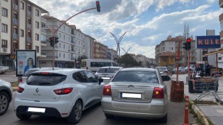 Trafik Işıklarının Renkleri Değişebilir! İşte Gelecek Yeni Renk