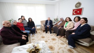 BAYRAMIN İLK ZİYARETİ ŞEHİT AİLELERİNE