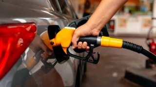 Benzine ve dizele büyük zam yolda