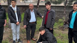 Şehit öğretmen ve öğrenciler Sarıyahşi'de dualarla, fidanlarla anıldı