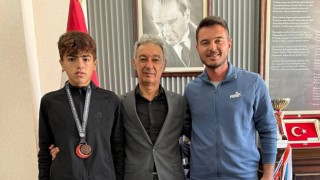 Türkiye üçüncüsü Berat Batur’dan Başkan Zavlak’a ziyaret