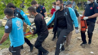 Birini kurtarmak isterken dördü birden kuyuda mahsur kaldı