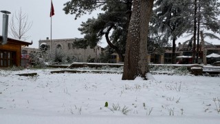 Havalar ısınacak derken Güzelyurt’a kar düştü