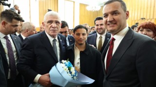 Milletvekili Yaldır, gençleri Meclis'te ağırladı