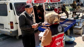 Mobil Sosyal Hizmet Aracı, ilçelerde vatandaşla buluştu