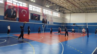 Ortaköy’de ev hanımları parkede mücadele etti