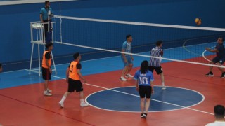 Ortaköy’de voleybol heyecanı salonu doldurdu