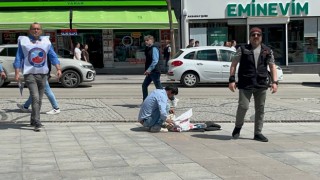 Polis memurunun yardımseverliği yürekleri ısıttı