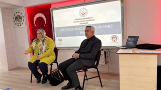 30 yıllık evlilik tecrübesi gençlere rehber oldu
