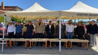 Ağaçören'de sahne miniklerin, eğlence çocukların