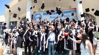 Geleceğin ASÜ'lü iletişimcileri mezun oldu  