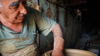 Güzelyurt’ta asırlık zanaat yaşatılıyor: el yapımı çömlekçilik zamana meydan okuyor