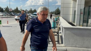 İğne talebini reddeden doktora saldırmaya kalktı