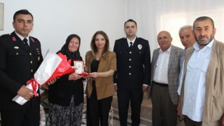 Sarıyahşili merhum gazinin Kıbrıs Madalyası ailesine verildi