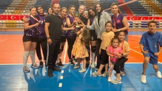Veteranlar Voleybol Turnuvası’nda kupalar sahiplerini buldu