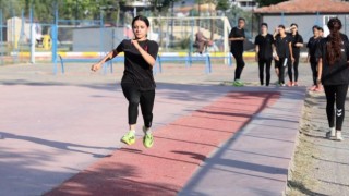 Aksaray'da çocuklar yaz tatilini sporla geçiriyor