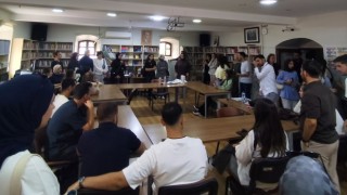 Öğretmen adayları kütüphanenin imkânlarını keşfetti