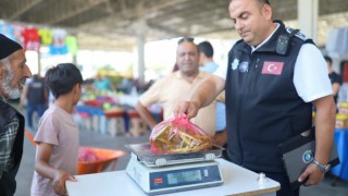 Semt pazarında zabıta sahada