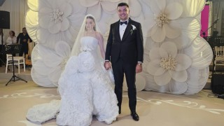 Ege ailesinden düğünlerine katılanlara teşekkür mesajı