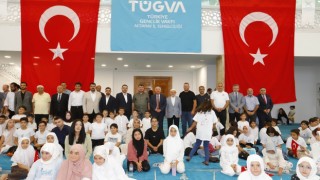 Minik öğrenciler yaz okuluna hediyelerle veda etti