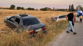 Kavşakta dikkatsizlik kaza getirdi