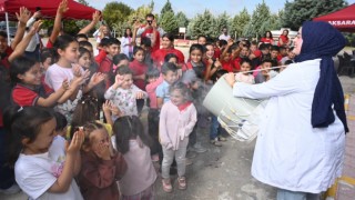 Minik öğrenciler bilim dünyasına daldı
