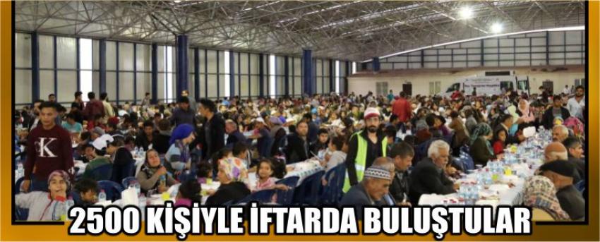 2500 Kişiyle İftarda Buluştular