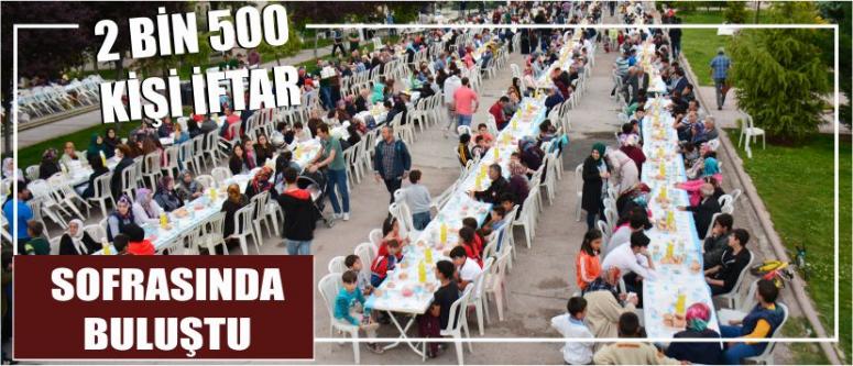 2 Bin 500 Kişi İftar Sofrasında Buluştu