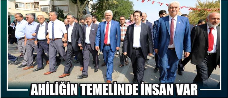 Ahiliğin Temelinde İnsan Var