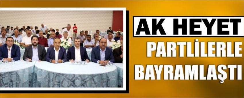 Ak Heyet Partlilerle Bayramlaştı