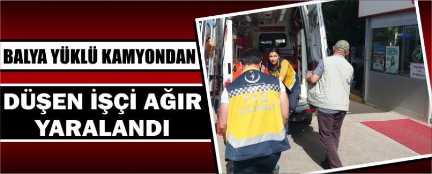 Balya Yüklü Kamyondan Düşen İşçi Ağır Yaralandı