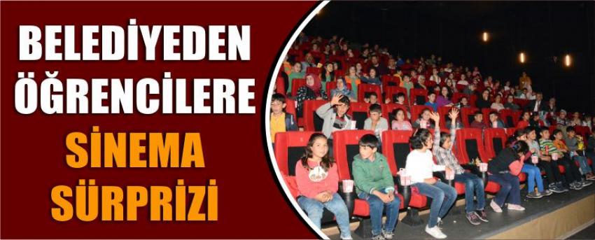 Belediyeden Öğrencilere Sinema Sürprizi