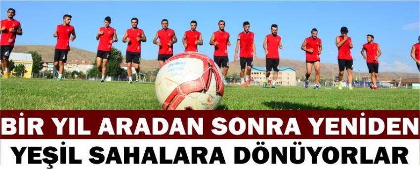 Bir Yıl Aradan Sonra Yeniden Yeşil Sahalara Dönüyorlar