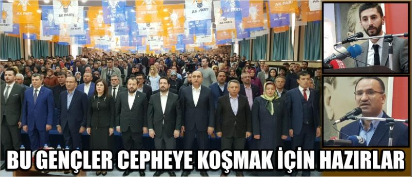 Bu Gençler Cepheye Koşmak İçin Hazırlar