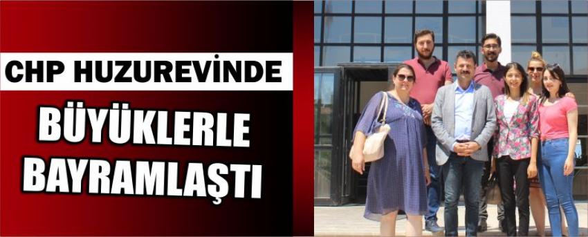 Chp Huzurevinde Büyüklerle Bayramlaştı