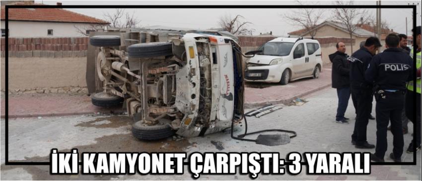 İki Kamyonet Çarpıştı: 3 Yaralı