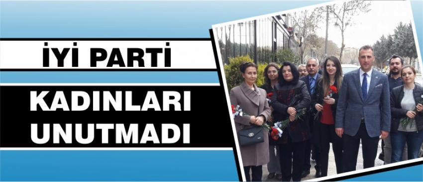 İyi Parti Kadınları Unutmadı