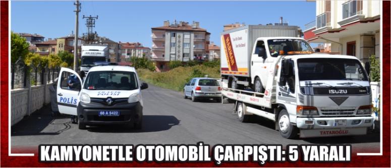 Kamyonetle Otomobil Çarpıştı: 5 Yaralı