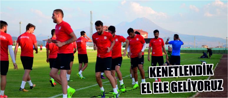 Kenetlendik El Ele Geliyoruz