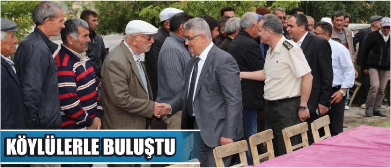 Köylülerle Buluştu