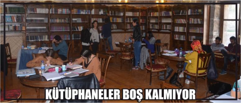 Kütüphaneler Boş Kalmıyor