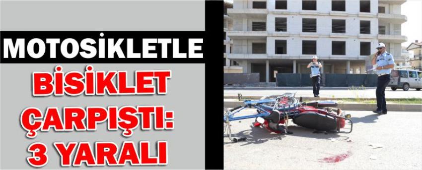 Motosikletle Bisiklet Çarpıştı: 3 Yaralı 