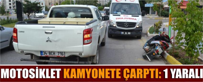 Motosiklet Kamyonete Çarptı: 1 Yaralı