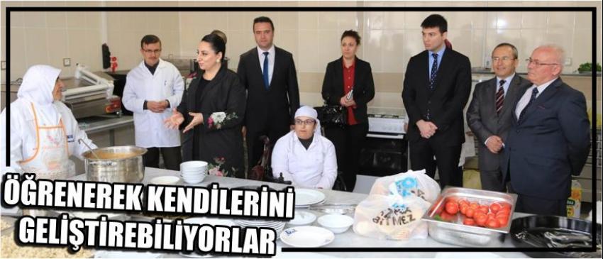 Öğrenerek Kendilerini Geliştirebiliyorlar 