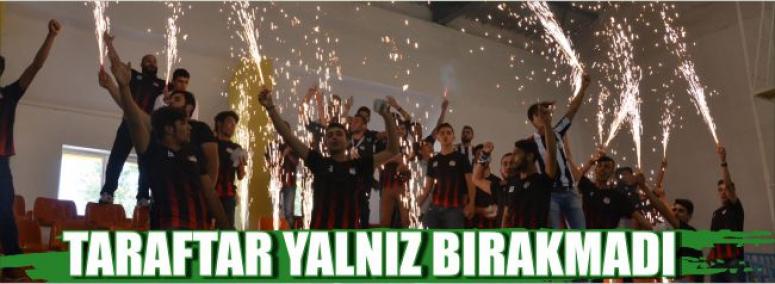 Taraftar Yalnız Bırakmadı
