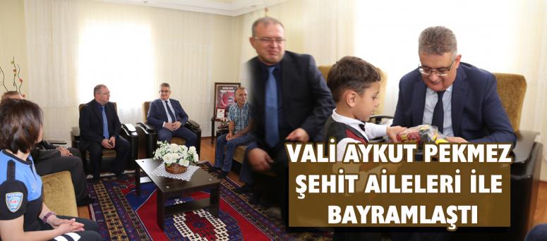 Vali Aykut Pekmez Şehit Aileleri İle Bayramlaştı