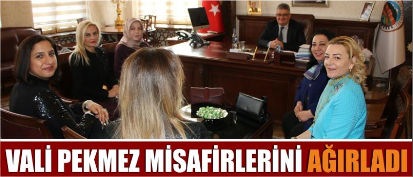 Vali Pekmez Misafirlerini Ağırladı
